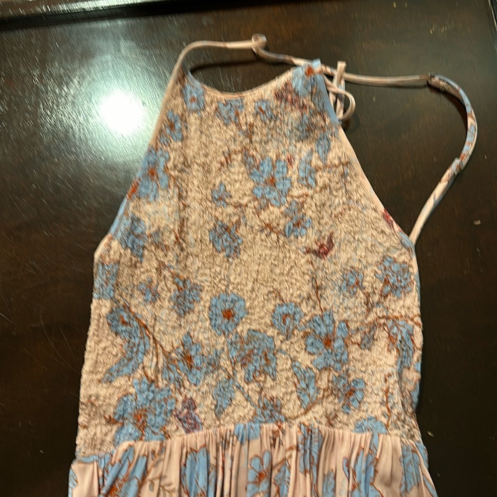 Very pretty summer dress like no